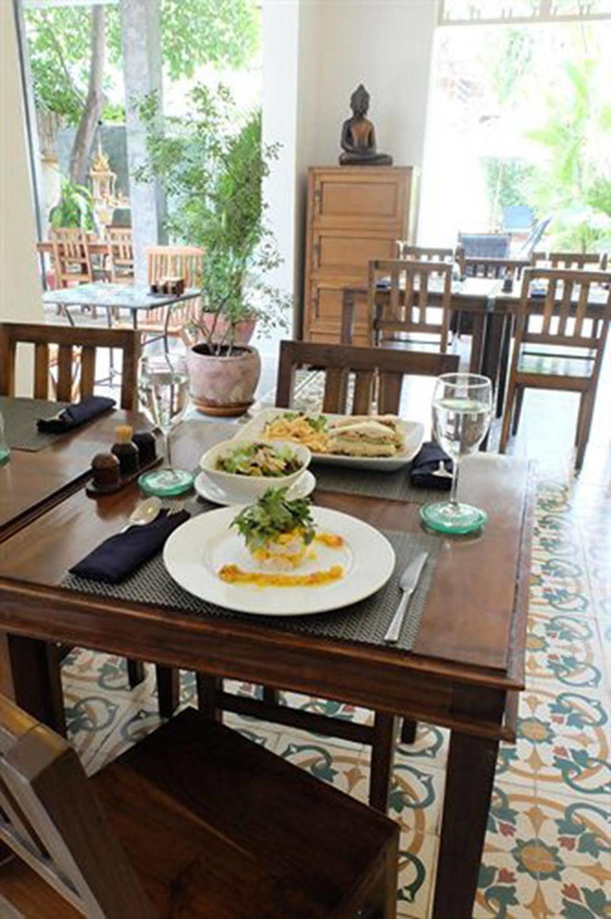 The Sangkum Hotel Phnom Penh Ngoại thất bức ảnh